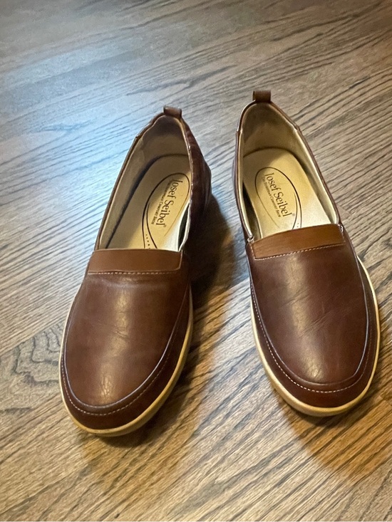 Josef Seibel Shoes - Josef Seibal Leather Slip-On Loafer size 39